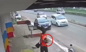 (VIDEO). Robó un jagua’i en Mariano Roque Alonso y se fugó en colectivo