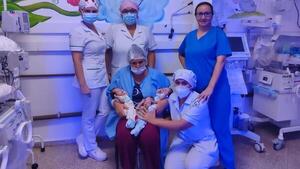 Trillizos ya están en su casa tras 41 días de internación