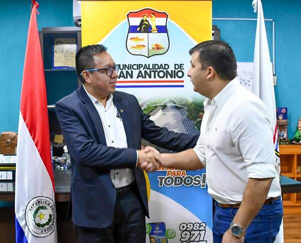 Embajador de Bolivia se reúne con intendente de San Antonio para abordar situación de camioneros - ADN Digital