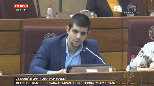 Estudiante a viceministro Mora: "piloteás y parecés uno de nosotros en nuestros exámenes más difíciles" - Megacadena - Diario Digital