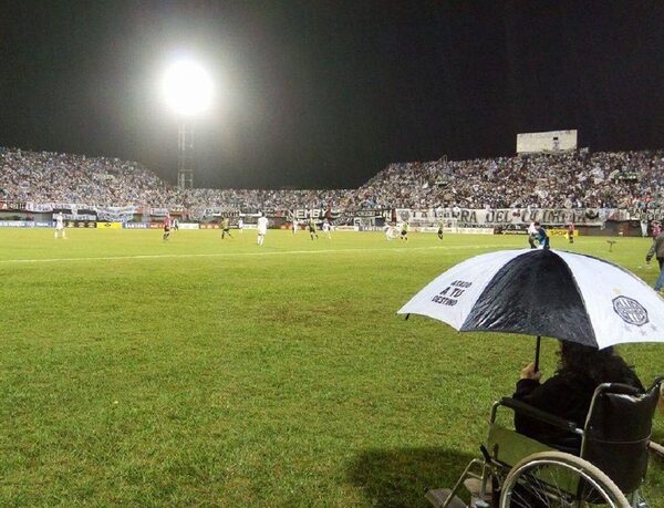 "Cada vez que Olimpia va a Ciudad del Este, la hinchada demuestra su poderío" · Radio Monumental 1080 AM