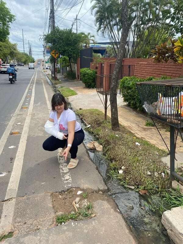 Ciclista sufrió fractura debido al pésimo estado de la bicisenda de Primer Presidente - Nacionales - ABC Color