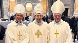 El nuevo nuncio apostólico Vincenzo Turturro arriba al Paraguay