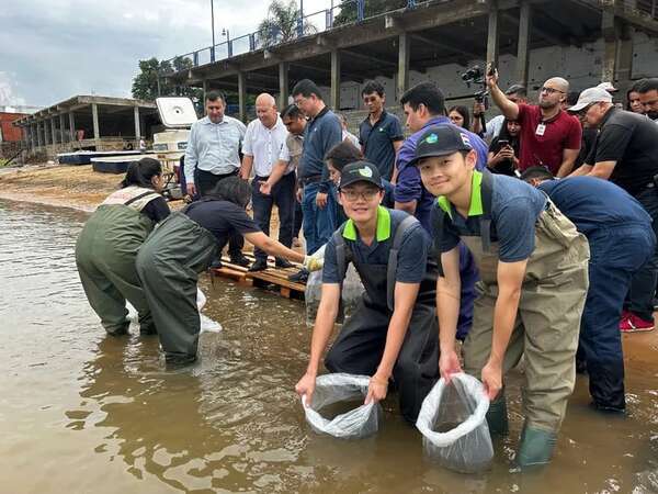 Aumento de la cría de peces en estanques protege la fauna ictícola - Nacionales - ABC Color