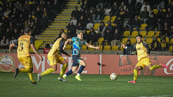 Versus / Luqueño recibe otro fuerte golpe y se hunde cada vez más en la Sudamericana