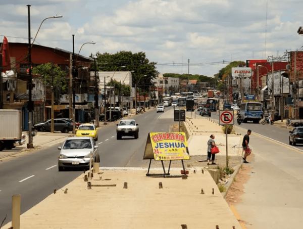 Frentistas afectados por el Metrobús celebran pedido de juicio oral contra Ramón Jiménez Gaona · Radio Monumental 1080 AM