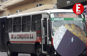 COLECTIVO SE ADELANTÓ A UN AUTO Y EL CONDUCTOR LO PERSIGUIÓ Y LO DISPARÓ