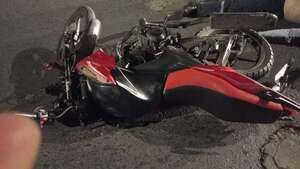 Fatal accidente de tránsito en Villa Elisa: motociclista choca contra una columna - Policiales - ABC Color