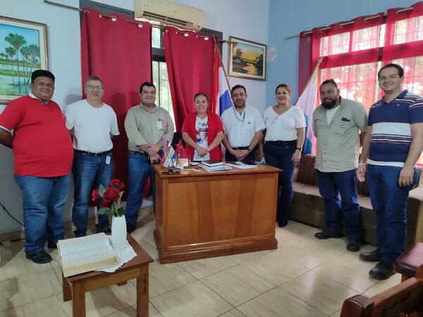 Reunión estratégica para mejorar servicio eléctrico en Vallemí - .::Agencia IP::.