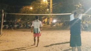 Amaneció jugando piki y después golpeó a su mujer