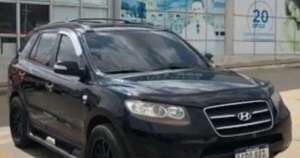 La Nación / Detienen a venezolanos que intentaron vender auto robado a la propia víctima