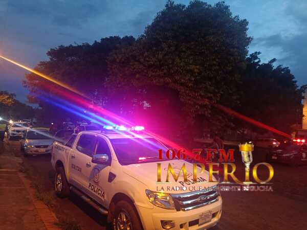 Ocupantes de una moto atentan a balazos contra un hombre que salía de un centro comercial - Radio Imperio 106.7 FM