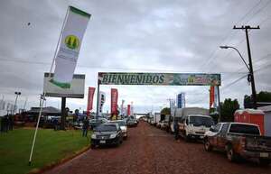 San Rafael del Paraná: Peña anuncia el asfaltado de la ruta Santa Inés-Naranjito, en Agrofest    - Política - ABC Color