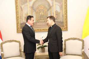 Nuevo nuncio apostólico presentó cartas credenciales al canciller