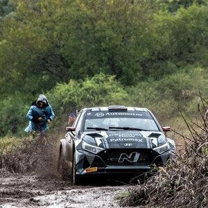 Versus / Fabrizio Zaldívar vence a la lluvia para comandar la punta en Jesús María