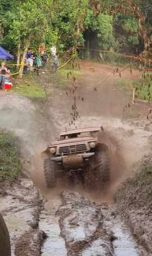 Los 4x4 llevan su espectáculo al Circuito La Lechuza - La Tribuna