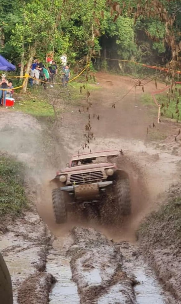 Los 4x4 llevan su espectáculo al Circuito La Lechuza - La Tribuna