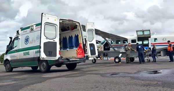 La Nación / Bebé que recibió cirugía en Argentina arribó al país en vuelo humanitario