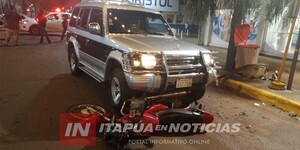 CAMIONETA Y MOTOCICLETA COLISIONARON EN EL CENTRO DE ENCARNACIÓN  - Itapúa Noticias