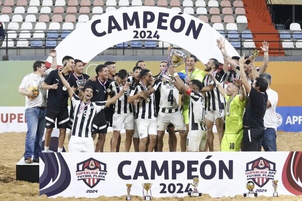 Versus / Libertad conquista el torneo Apertura de Fútbol de Playa