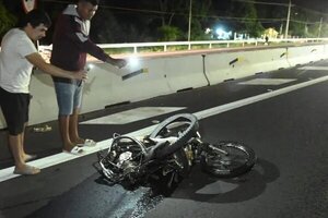 Tragedia en Piribebuy: Una pareja y sus tres hijos iban en una moto y fallecieron en accidente - Radio Imperio 106.7 FM