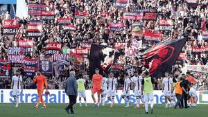 Milan regala al Inter la oportunidad de ganar el 'Scudetto' en el derbi