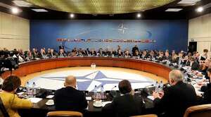 La OTAN quiere que el conflicto en Oriente “no se descontrole” y condena el ataque de Irán - Mundo - ABC Color