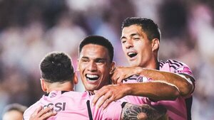 Diego Gómez, Leo Messi y Luis Suárez reinan en casa de Mahomes