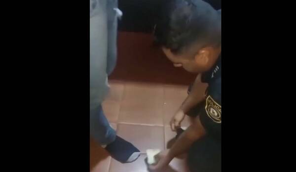 [VIDEO] El amor todo lo puede: Simuló asalto para cumplir con su chuli con el regalo de "cumplemes"
