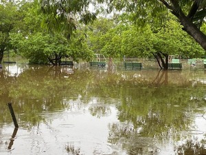 Inundaciones por lluvias obligan al cierre del Parque Ñu Guasu - ADN Digital
