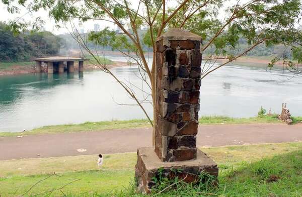 Hallan cuerpo sin vida de un exconvicto en el río Paraná - ABC en el Este - ABC Color