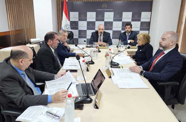 Consejo anula nueve preguntas de tres exámenes de conocimientos específicos tras reclamos de postulantes