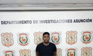 (VIDEO). Exfutbolista ecuatoriano detenido por homicidio culposo tras atropellar y matar a una joven