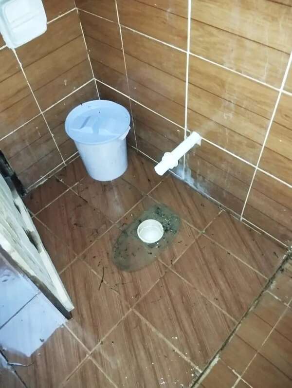 Desconocidos hurtan inodoro y lavamanos de una escuela rural - Nacionales - ABC Color