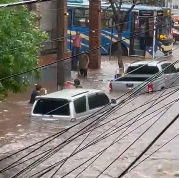 Concejal denuncia que «Nenecho» hizo millonario préstamo para desagüe fluvial pero no ejecuta obras