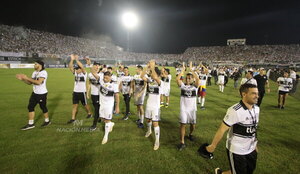 Versus / Fue campeón con Olimpia y reclama premios adeudados del 2019