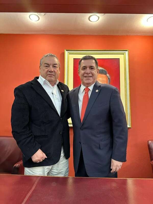 Diputado cartista Lalo Gómez protegió a narco prófugo del Brasil, afirma programa de TV - Política - ABC Color
