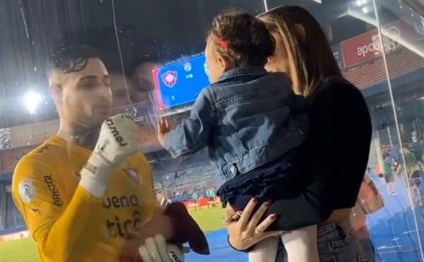 [VIDEO]El tierno momento de Jean Fernandes con su hija en La Nueva Olla