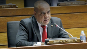 Senador afirma que restitución de fueros de senadores será sometida a análisis - Unicanal