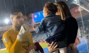 (VIDEO). ¡Ambeña! El arquero Jean Fernandes y su hijita enternecen las redes desde La Nueva Olla