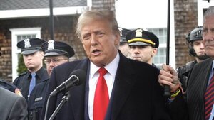 Trump se pronuncia tras la primera jornada de su histórico juicio penal