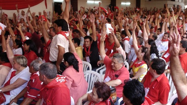 Bases coloradas anuncian manifestación contra Peña