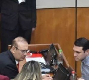Denunciarán a los 23 senadores que aprobaron el "des-desafuero" - Paraguay.com