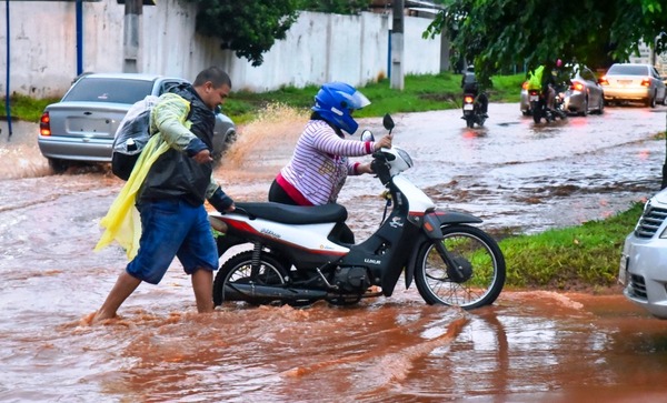 Más lluvias y descenso de temperatura •