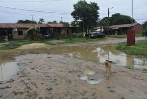 Vecinos claman por construcción de desagüe pluvial y camino de todo tiempo en Ayolas - Nacionales - ABC Color