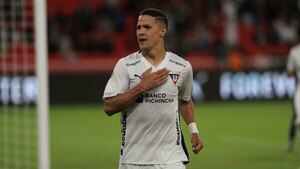 Versus / Alex Arce vendrá de urgencia a Paraguay y se perderá el próximo partido de Liga de Quito
