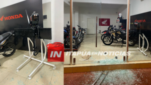 HURTARON MOTOR FUERA DE BORDA EN EL CENTRO DE ENCARNACIÓN  - Itapúa Noticias