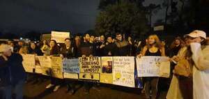Arancel Cero: universitarios vuelven a cerrar Ruta PY02 en Ciudad del Este - ABC en el Este - ABC Color