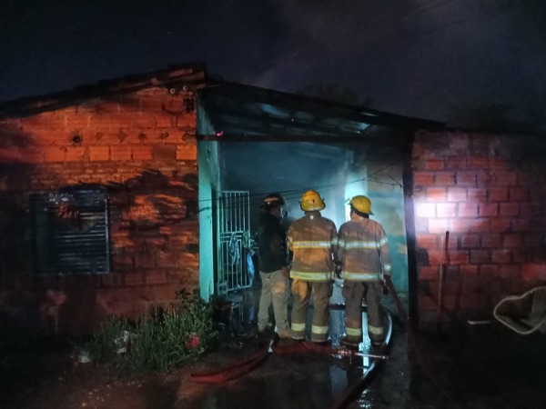 Hombre con capacidades diferentes resulta gravemente herido en incendio residencial en Concepción