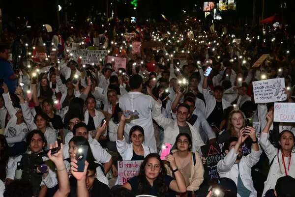 “Arancel cero”: universitarios analizarán en asamblea próximas acciones - Nacionales - ABC Color